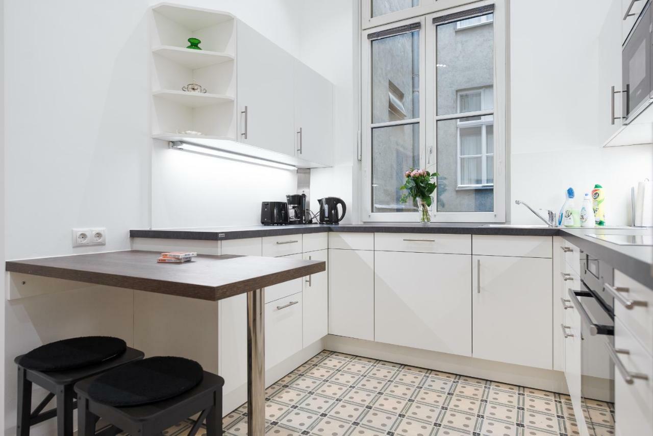Grand Soho II Apartment Вена Экстерьер фото