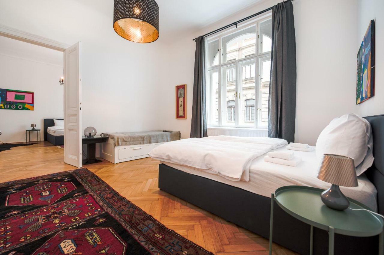 Grand Soho II Apartment Вена Экстерьер фото