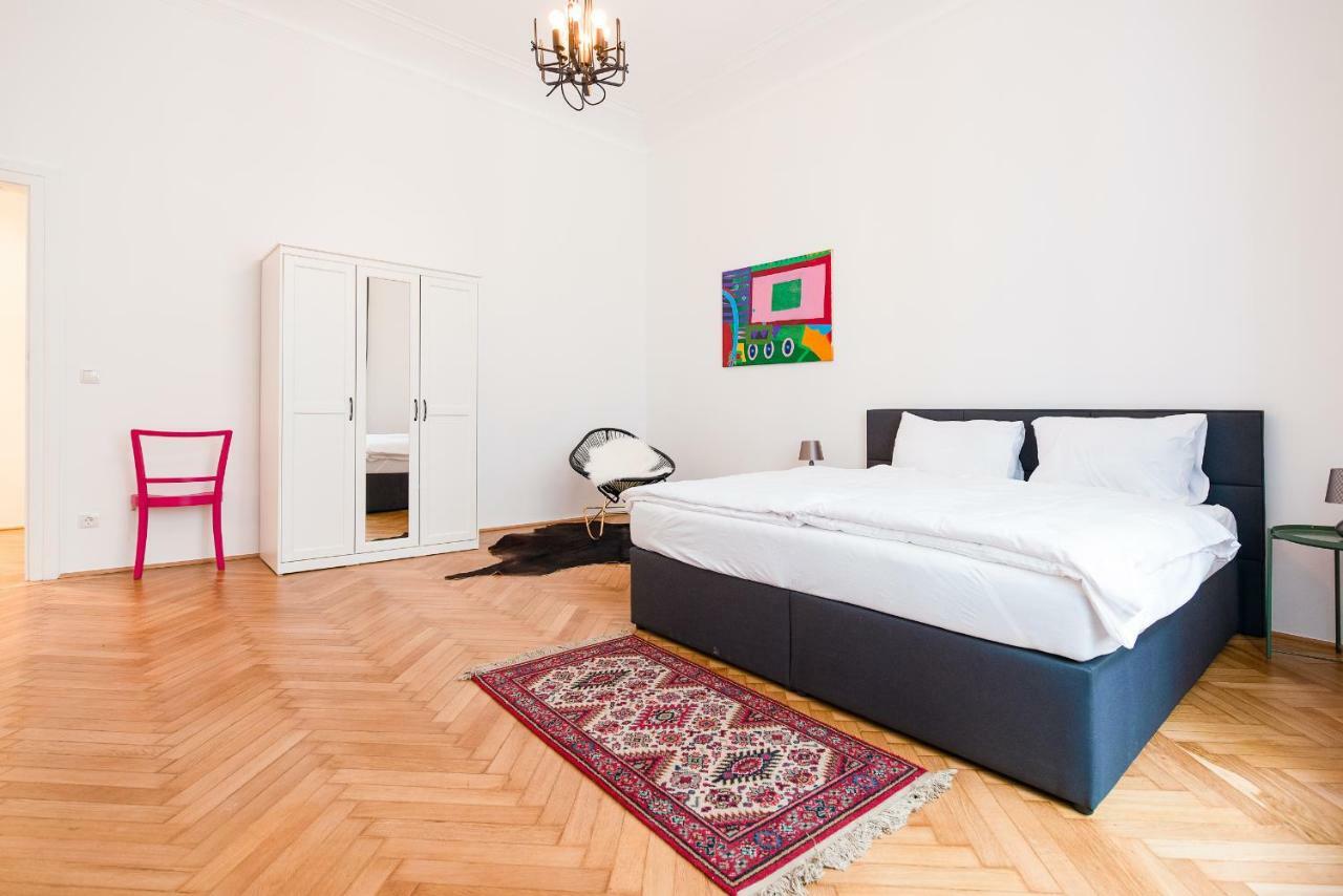 Grand Soho II Apartment Вена Экстерьер фото